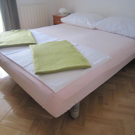 Apartment House Berry 普利莫顿 外观 照片