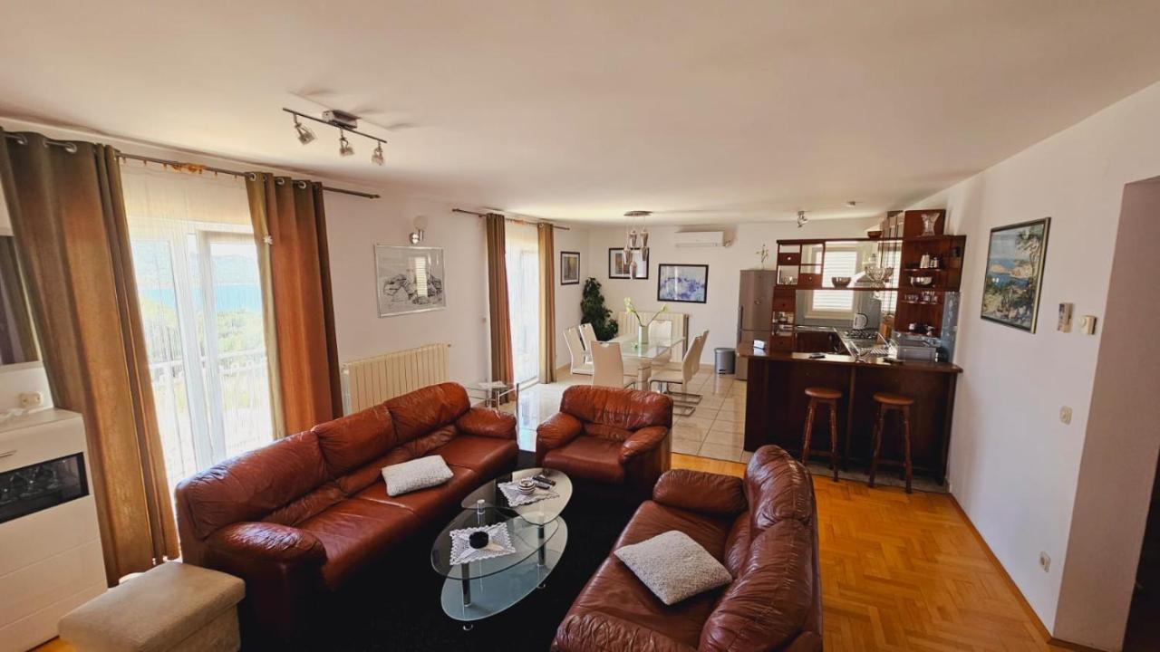 Apartment House Berry 普利莫顿 外观 照片