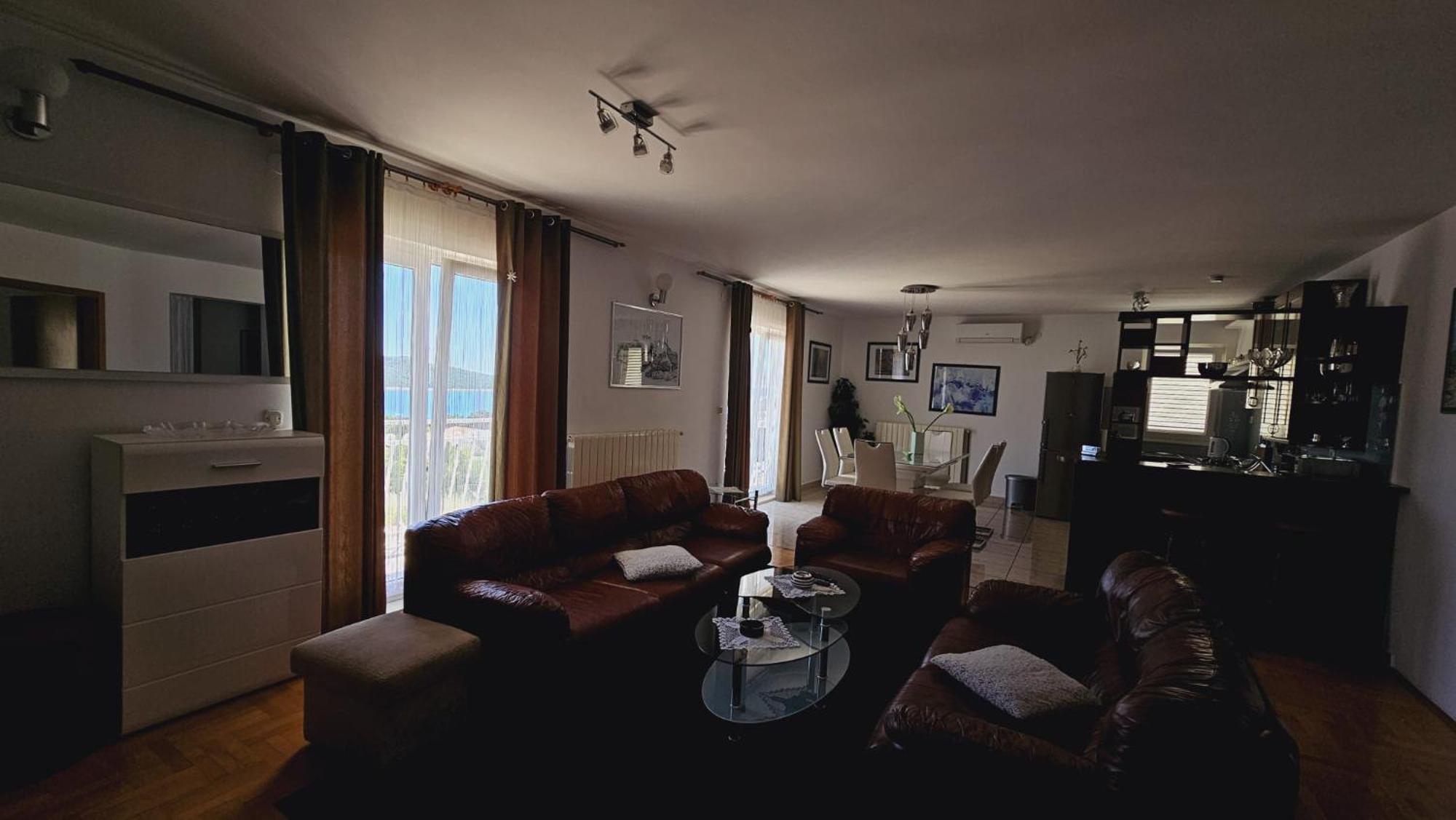 Apartment House Berry 普利莫顿 外观 照片
