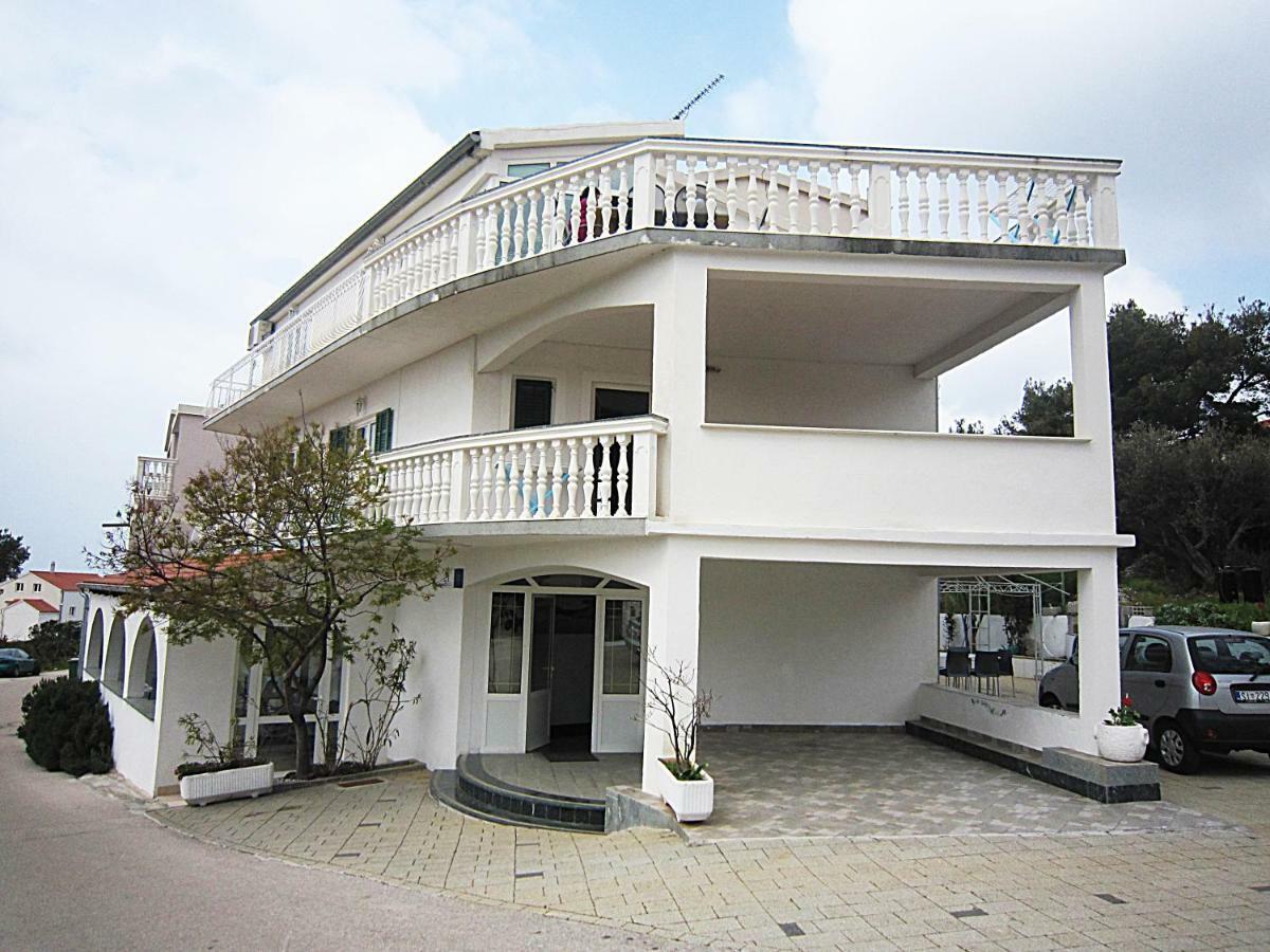 Apartment House Berry 普利莫顿 外观 照片